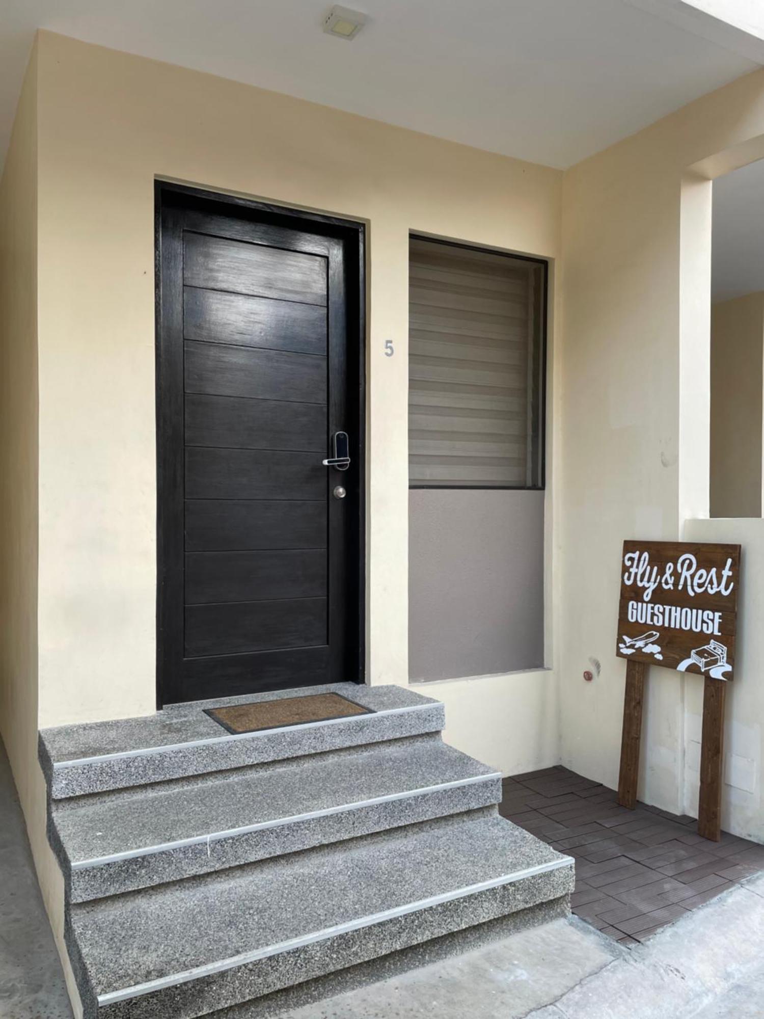 Fly & Rest Guesthouse - Mactan-Cebu International Airport Isla de Mactán Exterior foto